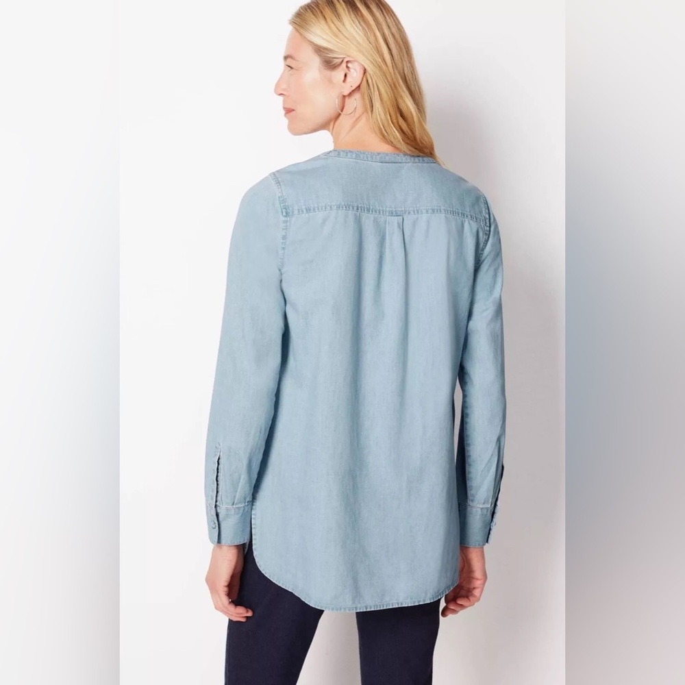 J. Jill Stylish‎ Knot-Button denim Clarity Wash shirt - Picture 3 of 14
